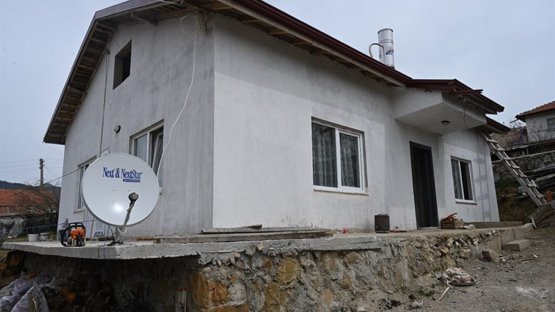 Isparta Belediyesi’nden Yangın Mağduru Aileye Yeni Yuva