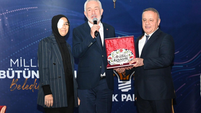Başkan Başdeğirmen Işıkkent’te Vatandaşlarla Buluştu: Talepler Yerinde Çözüme Kavuşuyor.