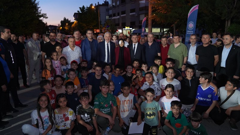 Başkan Başdeğirmen Davraz Mahallesi’nde Vatandaşları Dinledi: “Daha Yaşanabilir Bir Isparta İçin Çalışıyoruz”