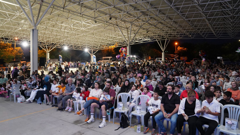 Yaz Akşamı Sineması’nda çocuklar eğleniyor